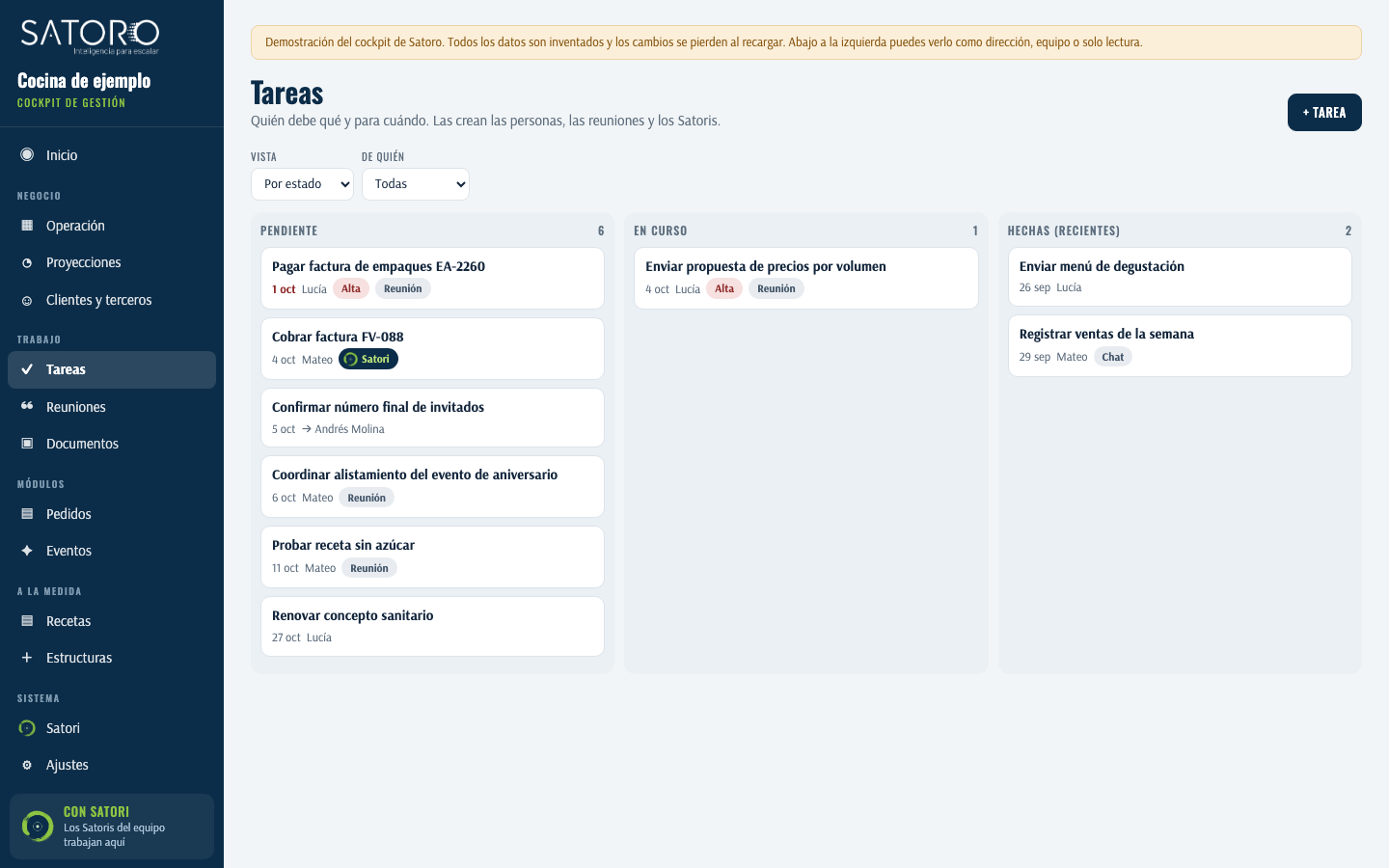 Pantalla de tareas del Cockpit de demostración: cada tarea muestra responsable, fecha y una etiqueta con su origen, que puede ser Reunión, Satori o Chat